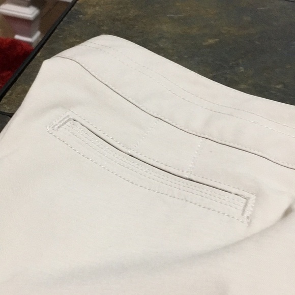 Tail Golf shorts size 6 - Picture 3 of 9